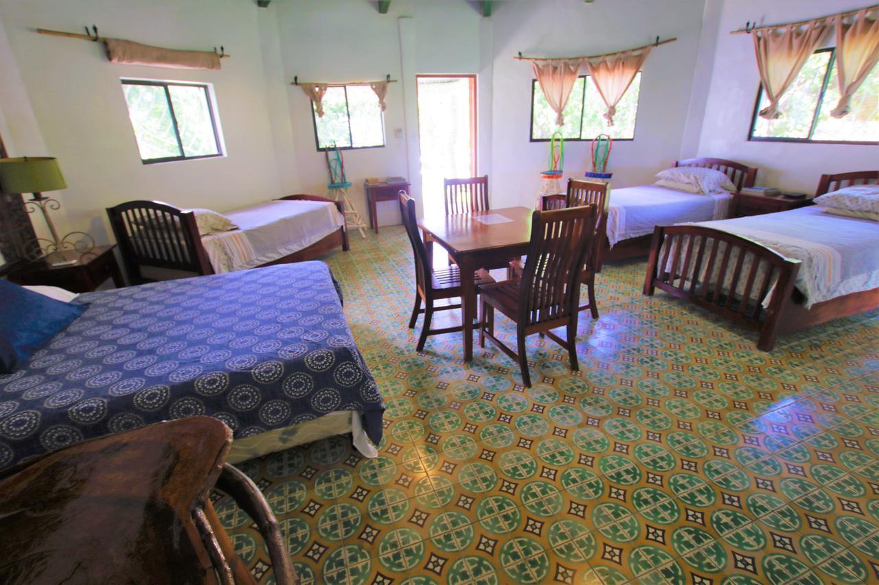 Two Brothers Surf Resort Tola Bagian luar foto