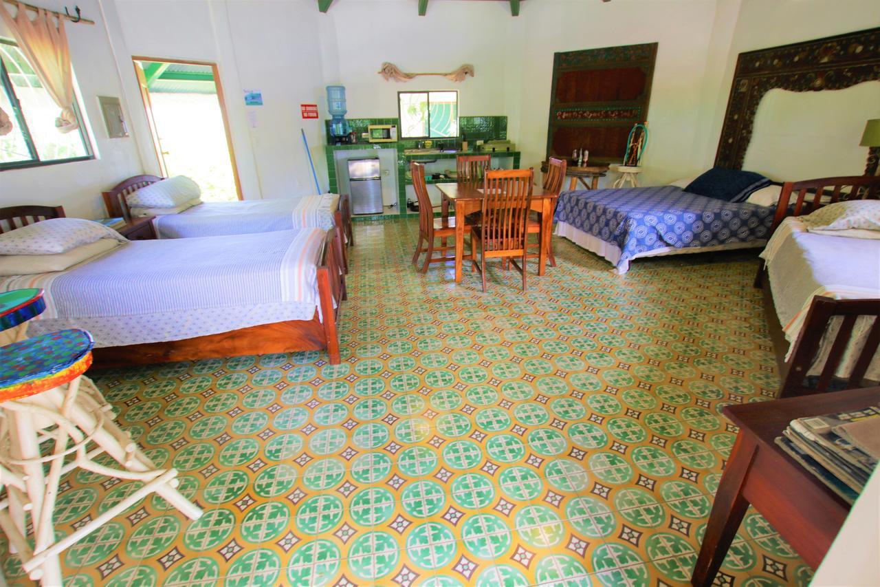 Two Brothers Surf Resort Tola Bagian luar foto